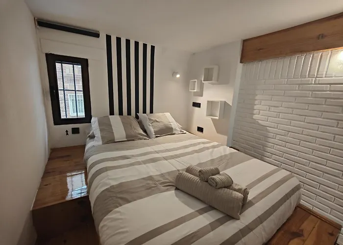 Red Loft In Madrid